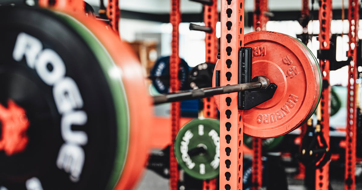 Optimize Strength Training Frequency for Peak Muscle Growth in 2024