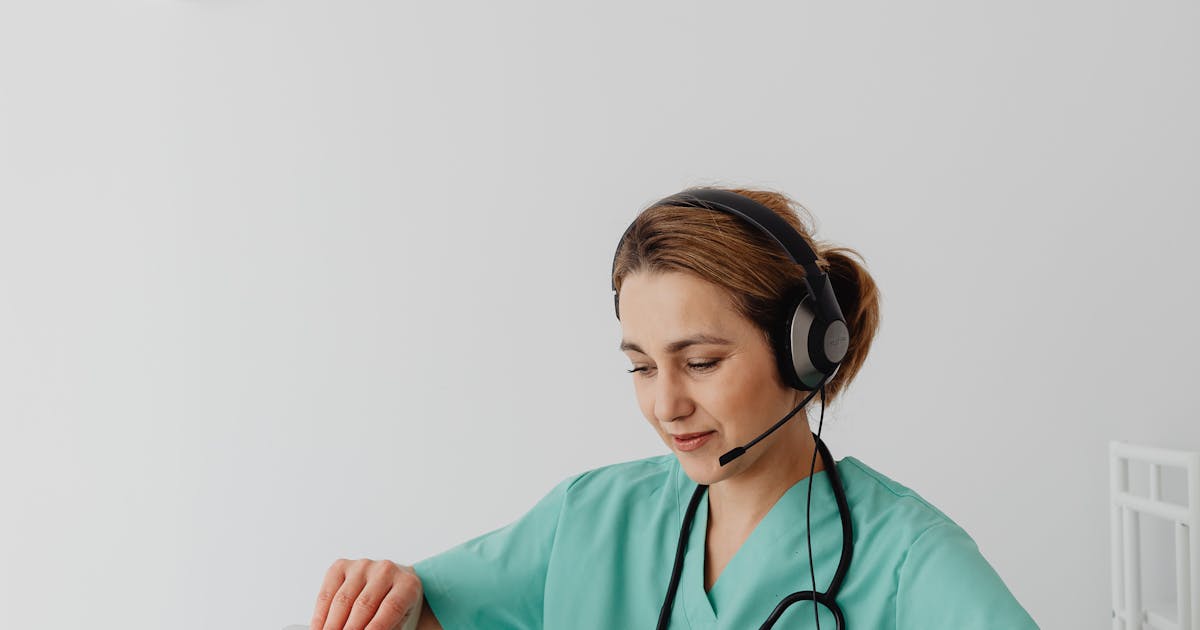 Mindfulness-based Stress Reduction Rewires Brain Networks Long Term