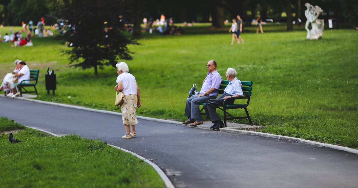 Social Connection Quality Outperforms Fitness Alone in Longevity