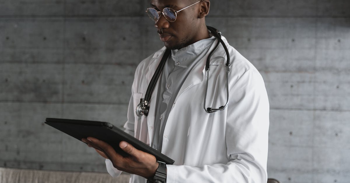 Wearable Health Tech Revolutionizes Chronic Disease Care and Outcomes