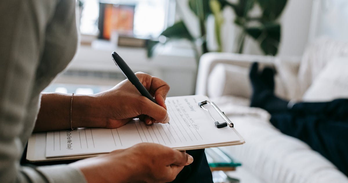 Cognitive Behavioral Therapy Techniques for Sustainable Anxiety Relief