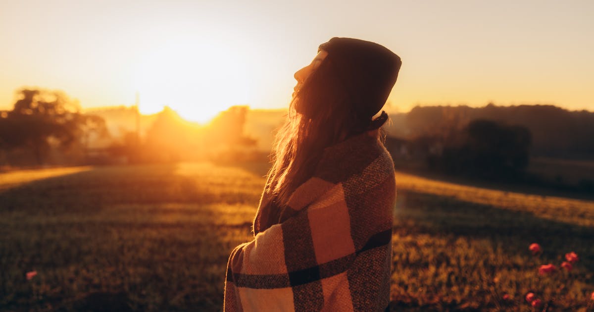 Optimizing Energy and Hormones Through Smart Light Exposure and Circadian Alignment