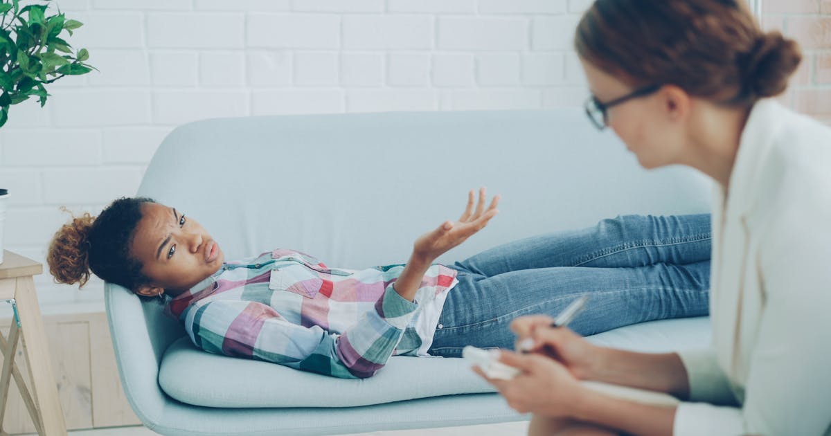 How Cognitive Behavioral Therapy Rewires the Anxious Brain with Proven Techniques